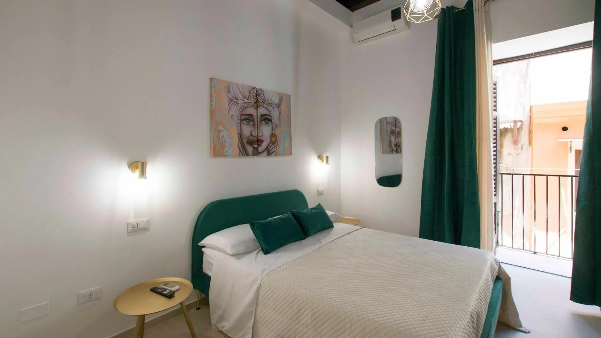 Massimo Rooms And Suite Palermo Konukevi